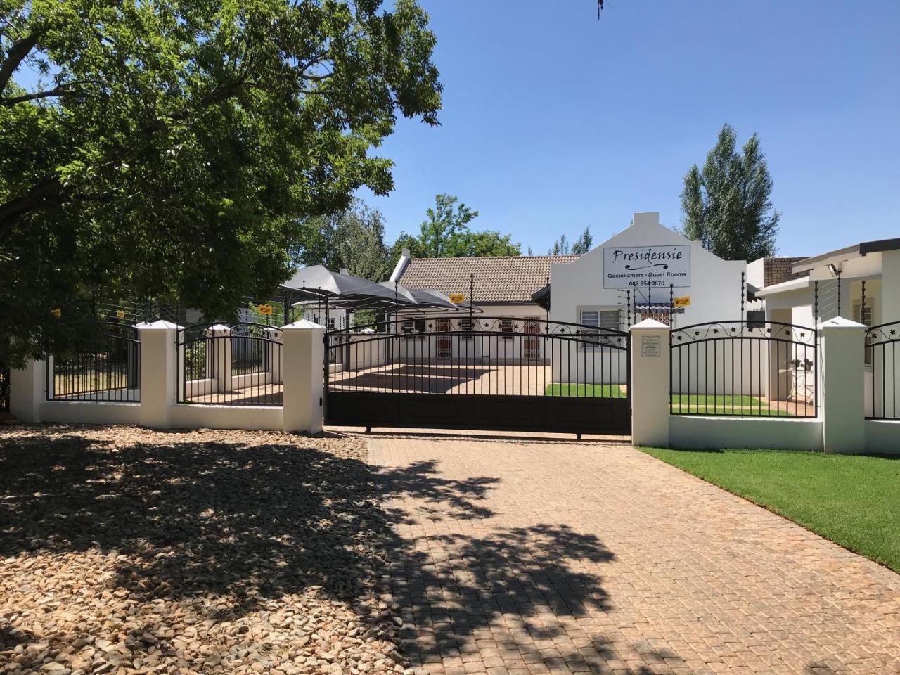 Presidensie Guest Rooms Potchefstroom Exterior photo